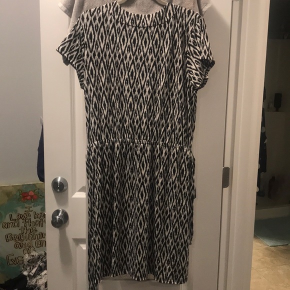 Banana Republic Brand New wrap dress - Picture 4 of 4